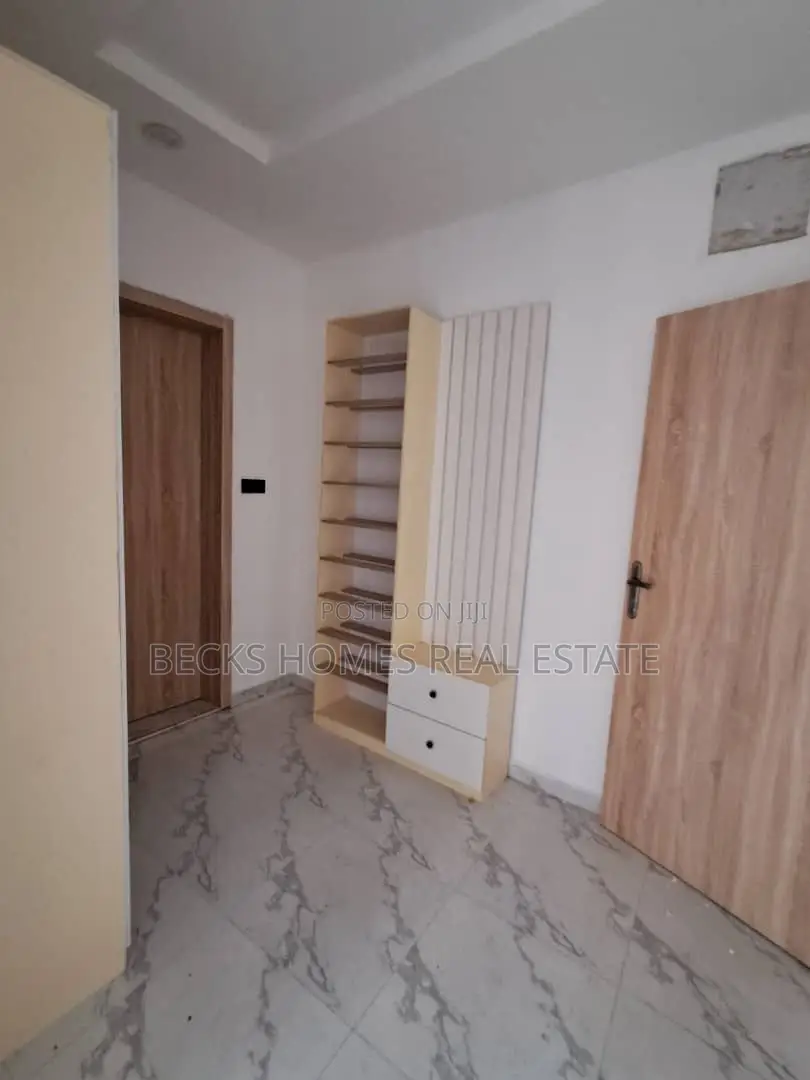 4bdrm Duplex in Magodo for rent