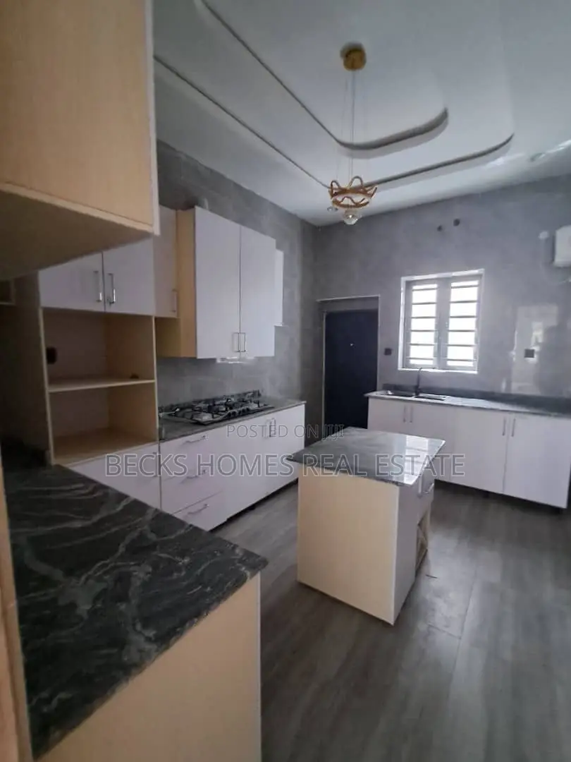 4bdrm Duplex in Magodo for rent