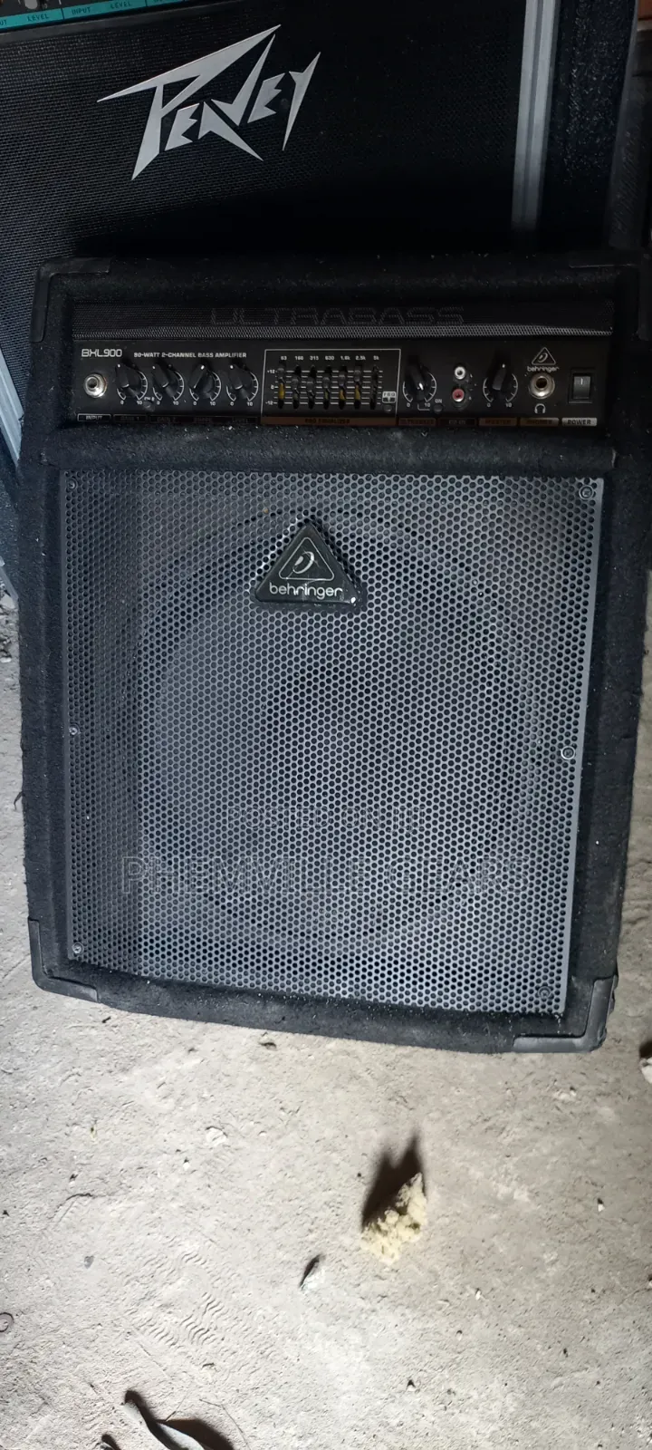Uk Used 15inches Bheringa Bass Combo Speaker.
