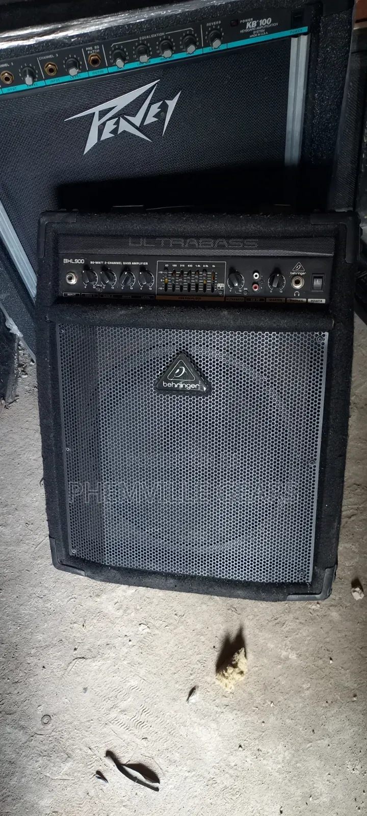 Uk Used 15inches Bheringa Bass Combo Speaker.