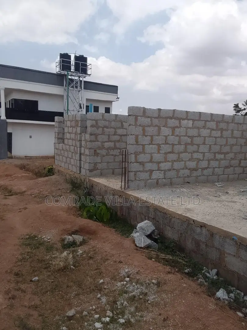 4bdrm Duplex In Sabon Lugbe For Sale