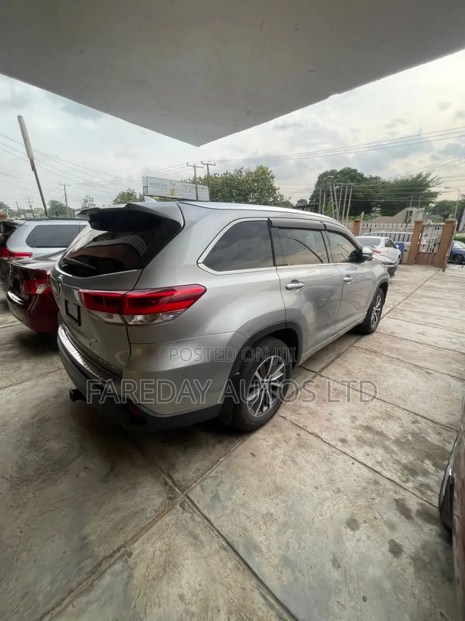 Toyota Highlander XLE 4x4 V6 (3.5L 6cyl 8A) 2017 Silver