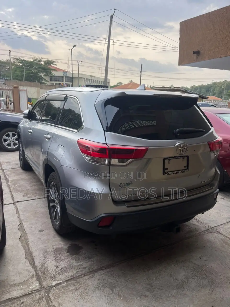 Toyota Highlander XLE 4x4 V6 (3.5L 6cyl 8A) 2017 Silver