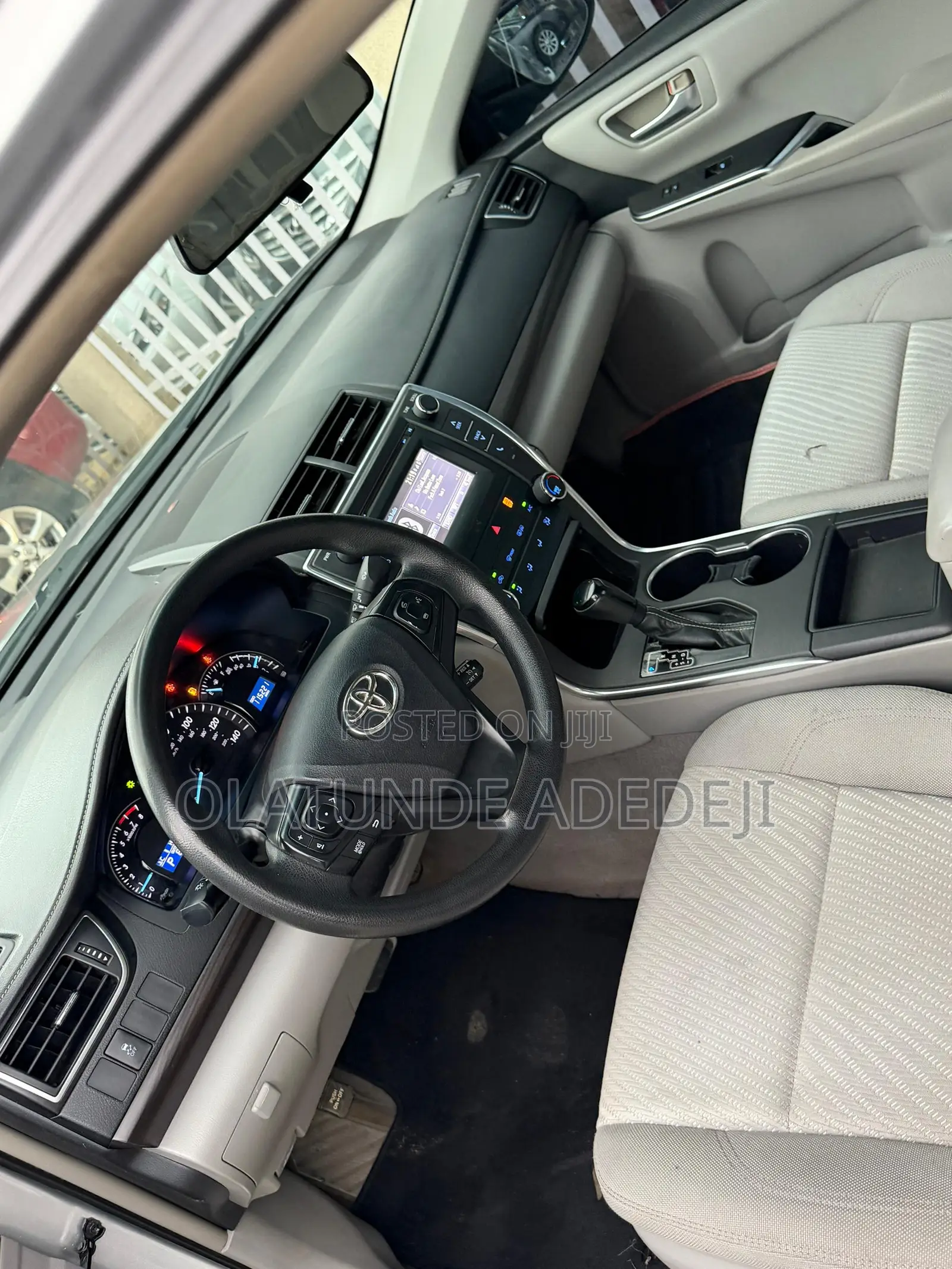 Toyota Camry LE 4dr Sedan (2.5L 4cyl 6A) 2016 Silver