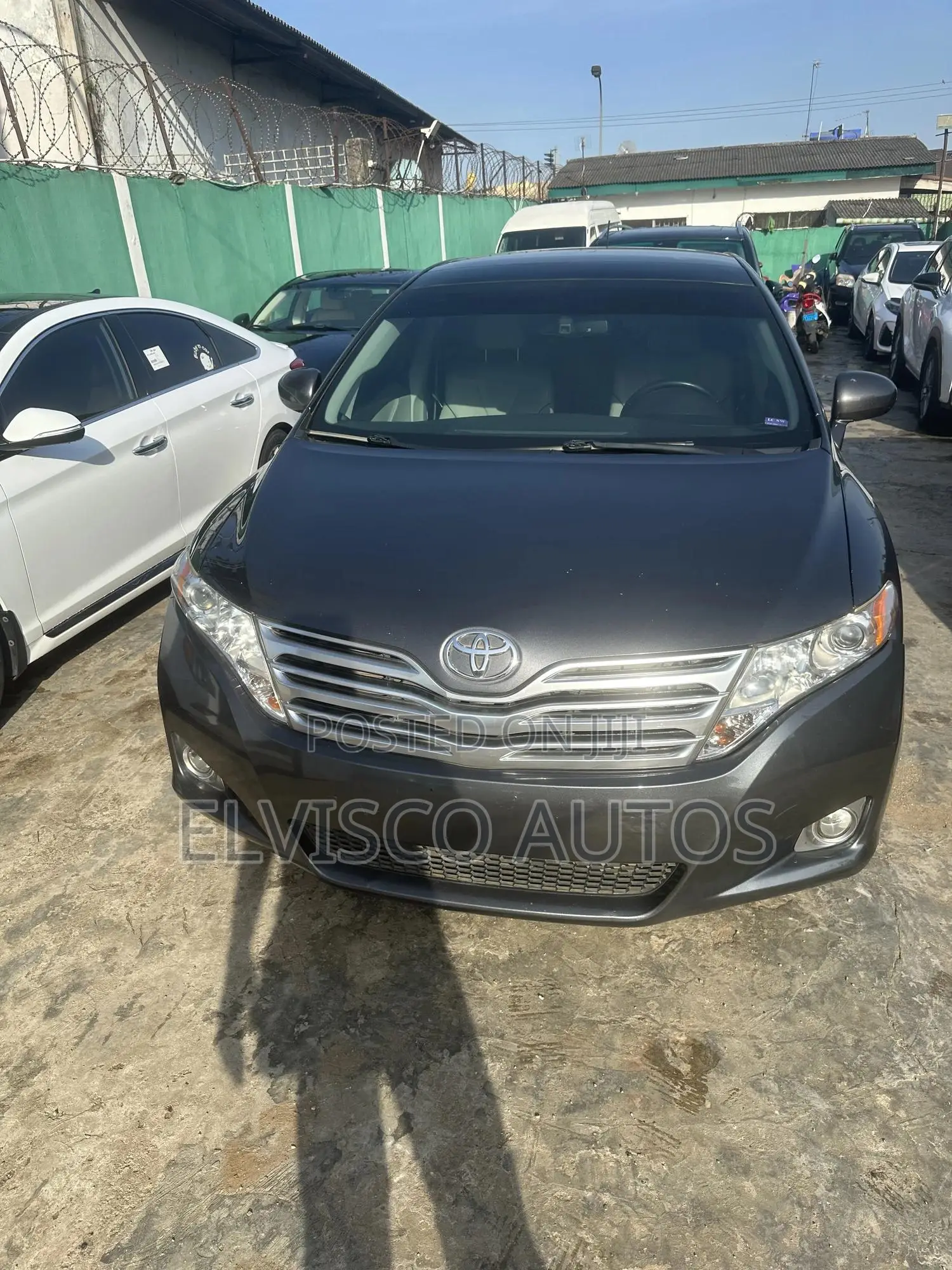 Toyota Venza V6 AWD 2010 Gray