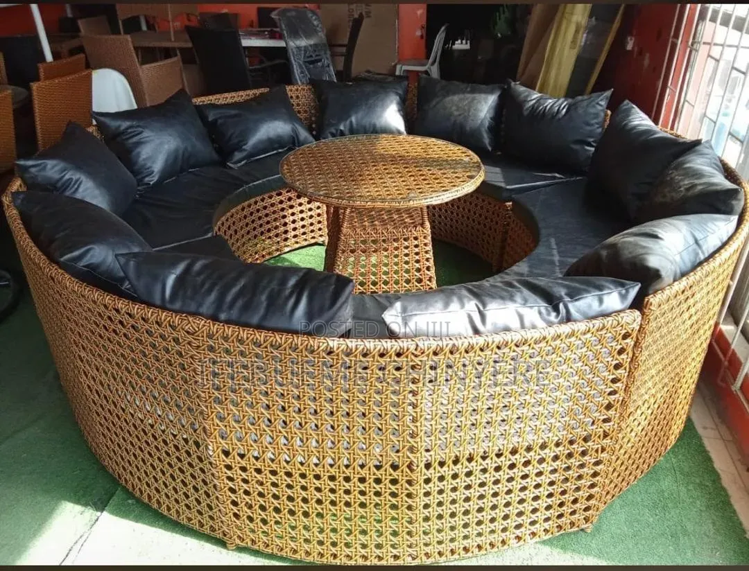 Vip Round Gold With Black Cushion for 8 to 10 Persons