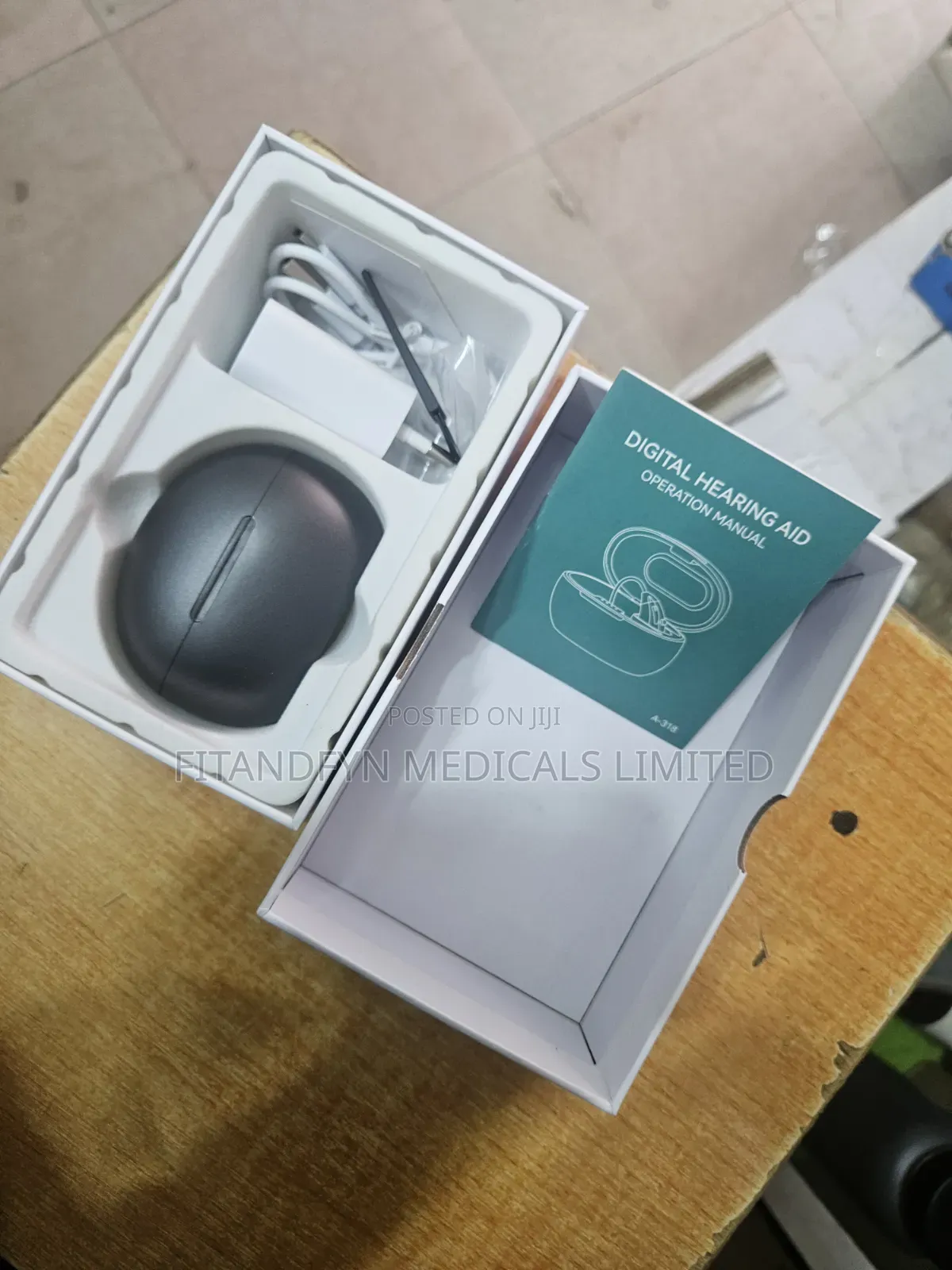 Hearing Aid (Axon a-318)