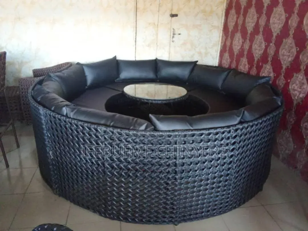 Black Vip Round With Black Cushion for 8 to 10 Persons