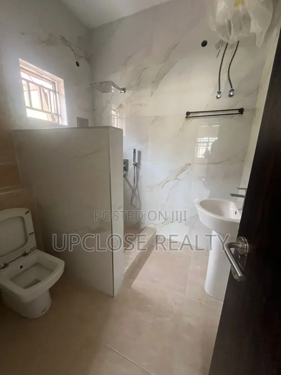 10bdrm Duplex in Zone 1 / Wuse for rent