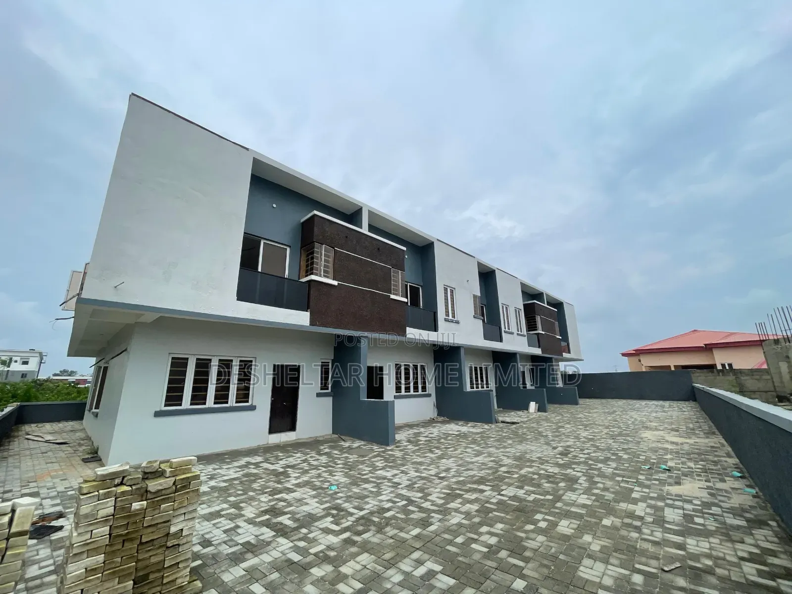 3bdrm Duplex in Oceanbay Estate, Chevron for rent