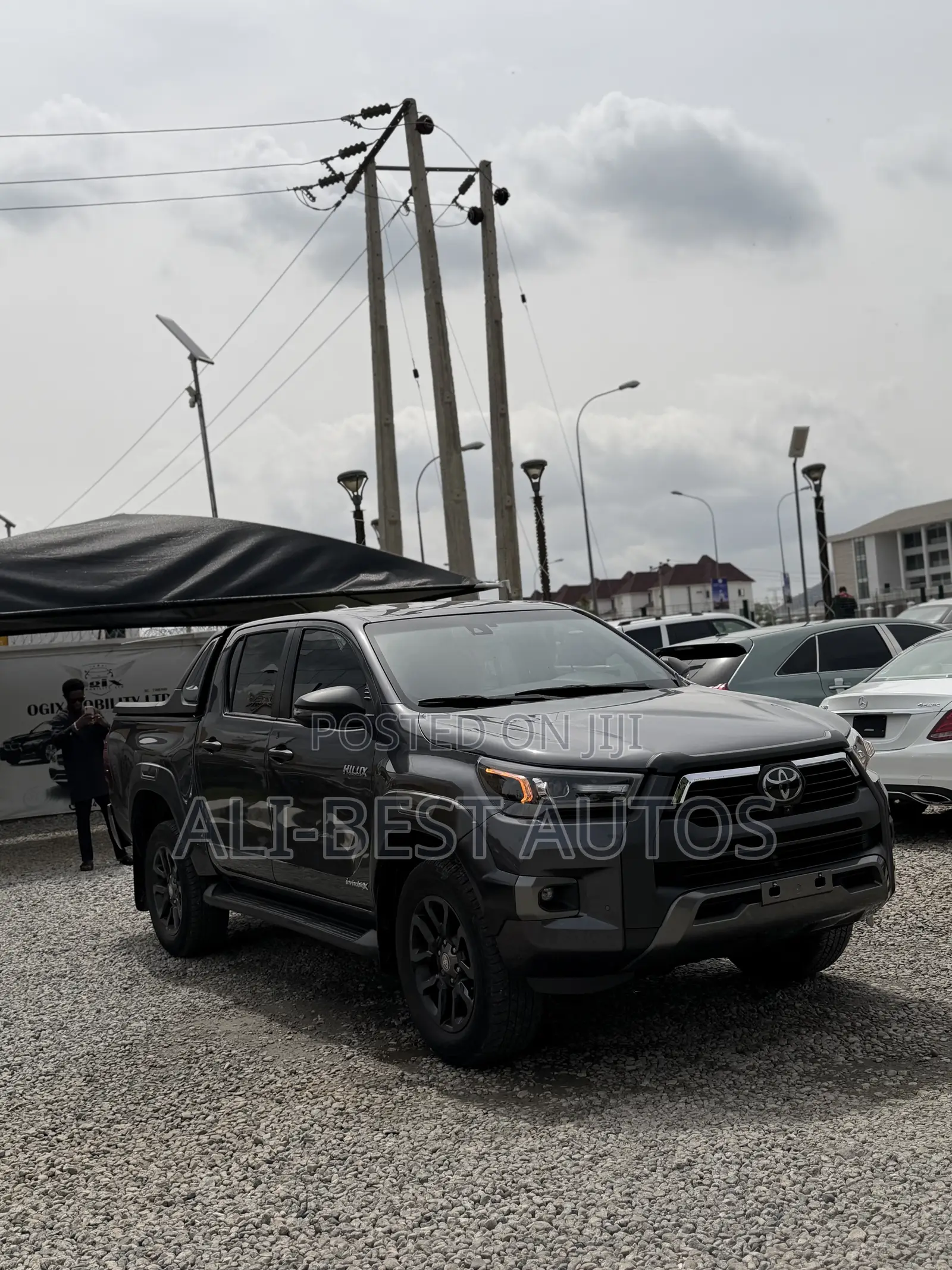 Toyota Hilux 2024 Gray