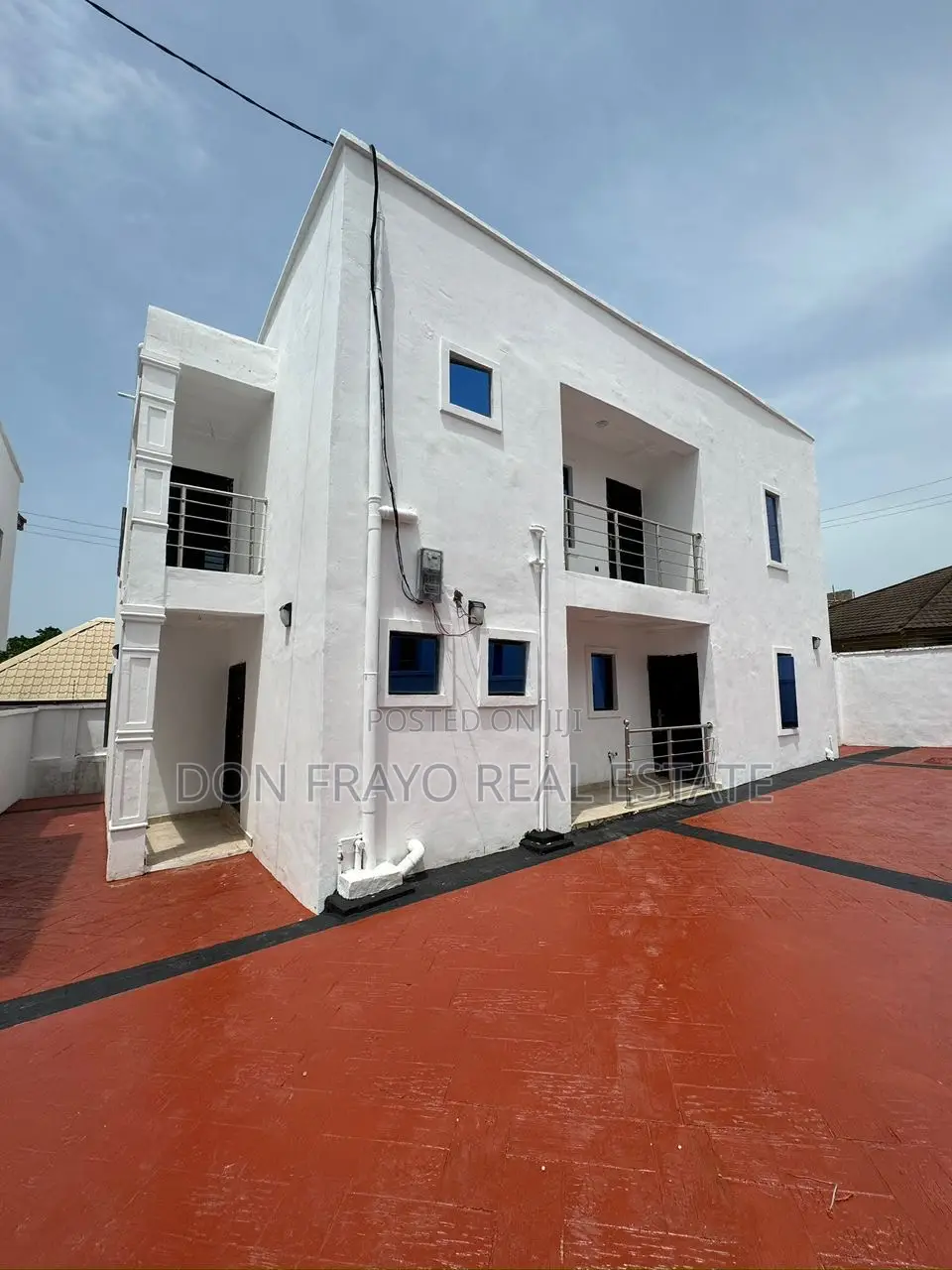 4bdrm Duplex in Onikoko Close Agodi for sale