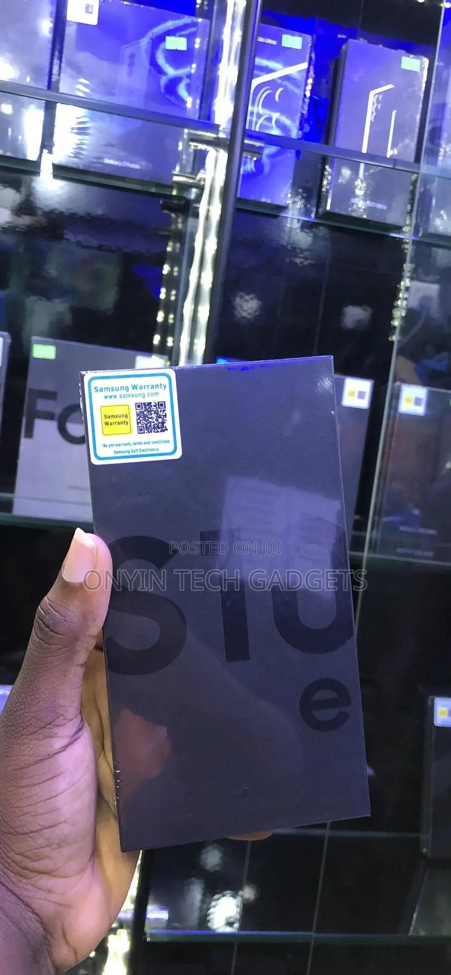 New Samsung Galaxy S10e 128 GB Black