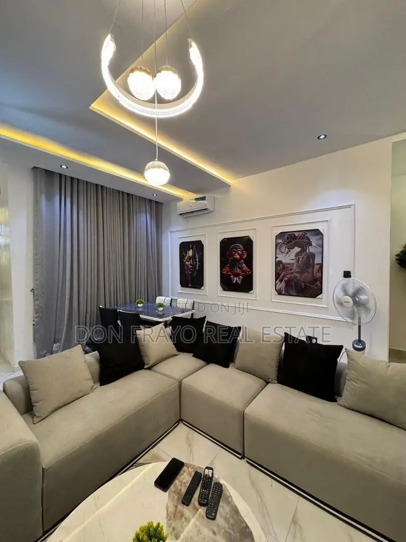 Furnished 2bdrm Apartment in Near Salem Bus Stop, Ikate-Elegushi