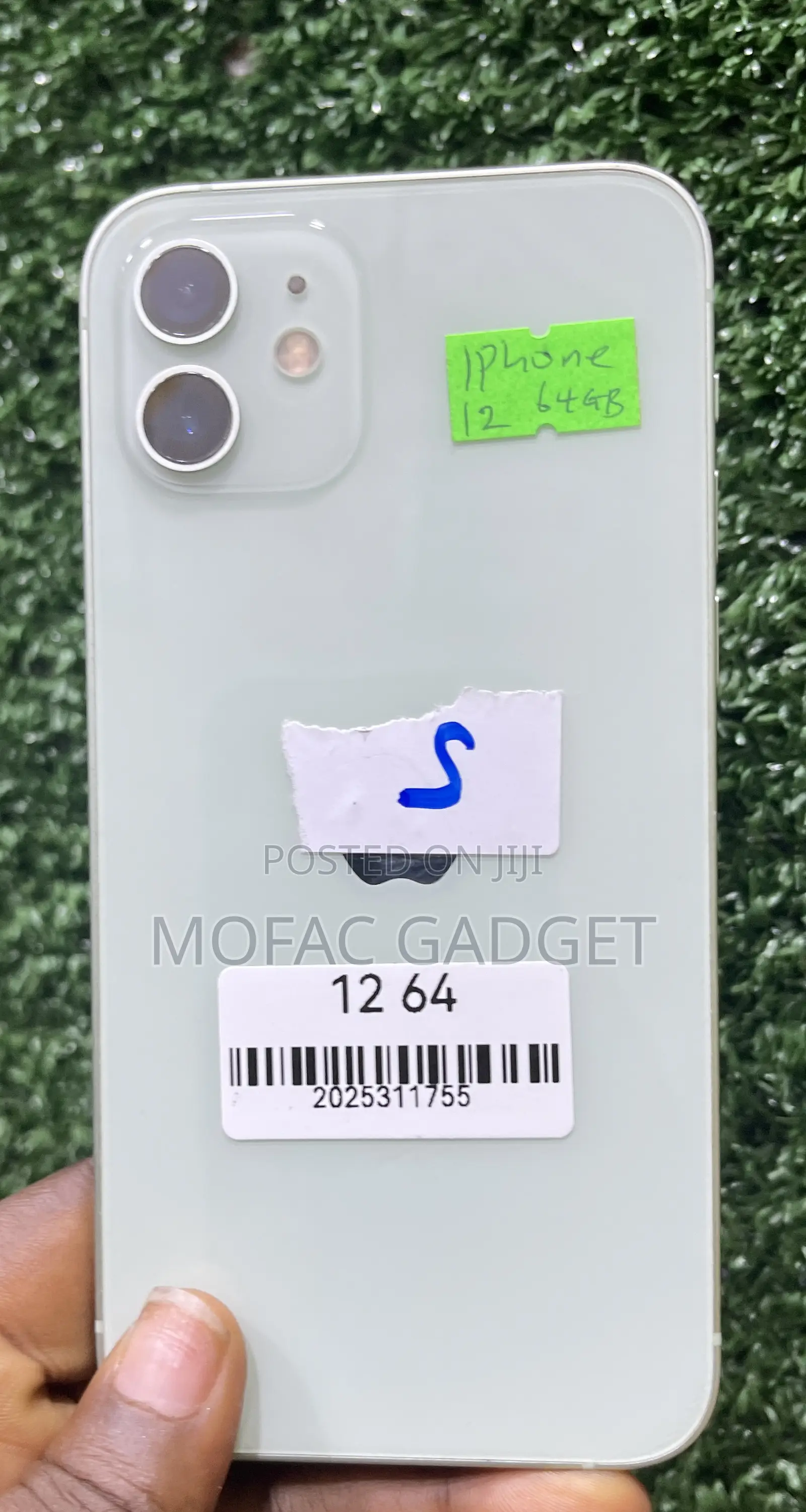 Apple iPhone 12 64 GB