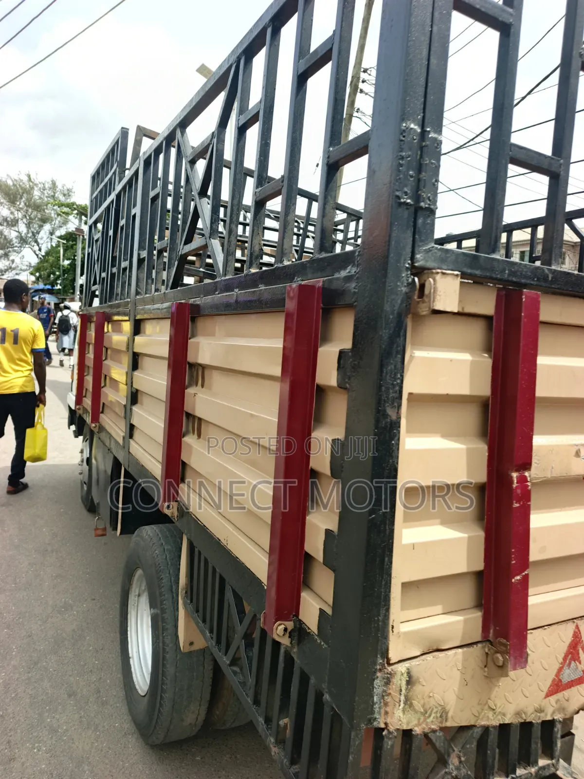 Very Neat Toyota Dyna 6 Tyres for Sale