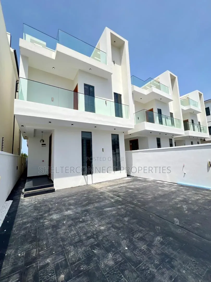 4bdrm Duplex in Ikota for sale