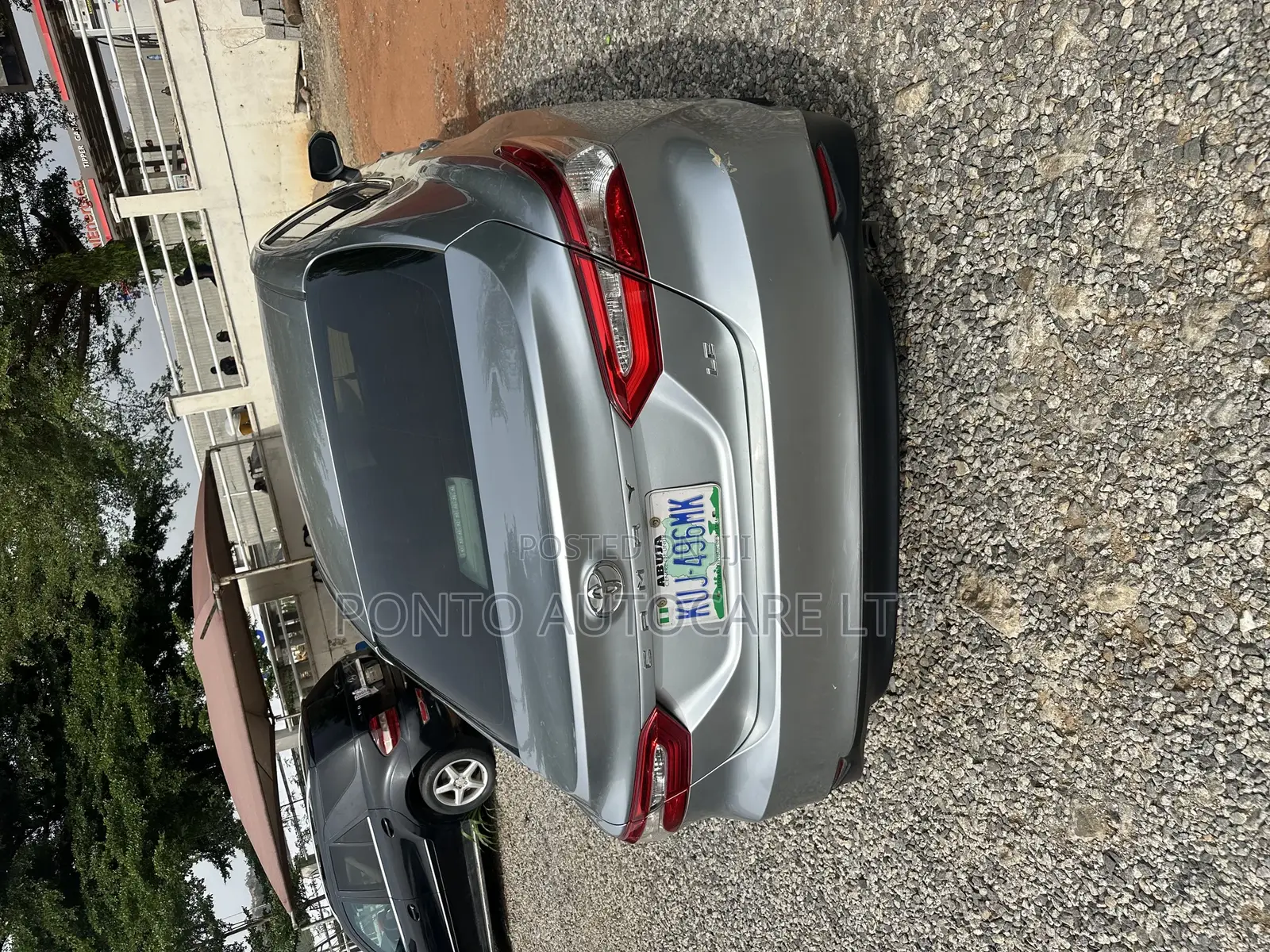 Toyota Camry L FWD (2.5L 4cyl 8AM) 2018 Silver