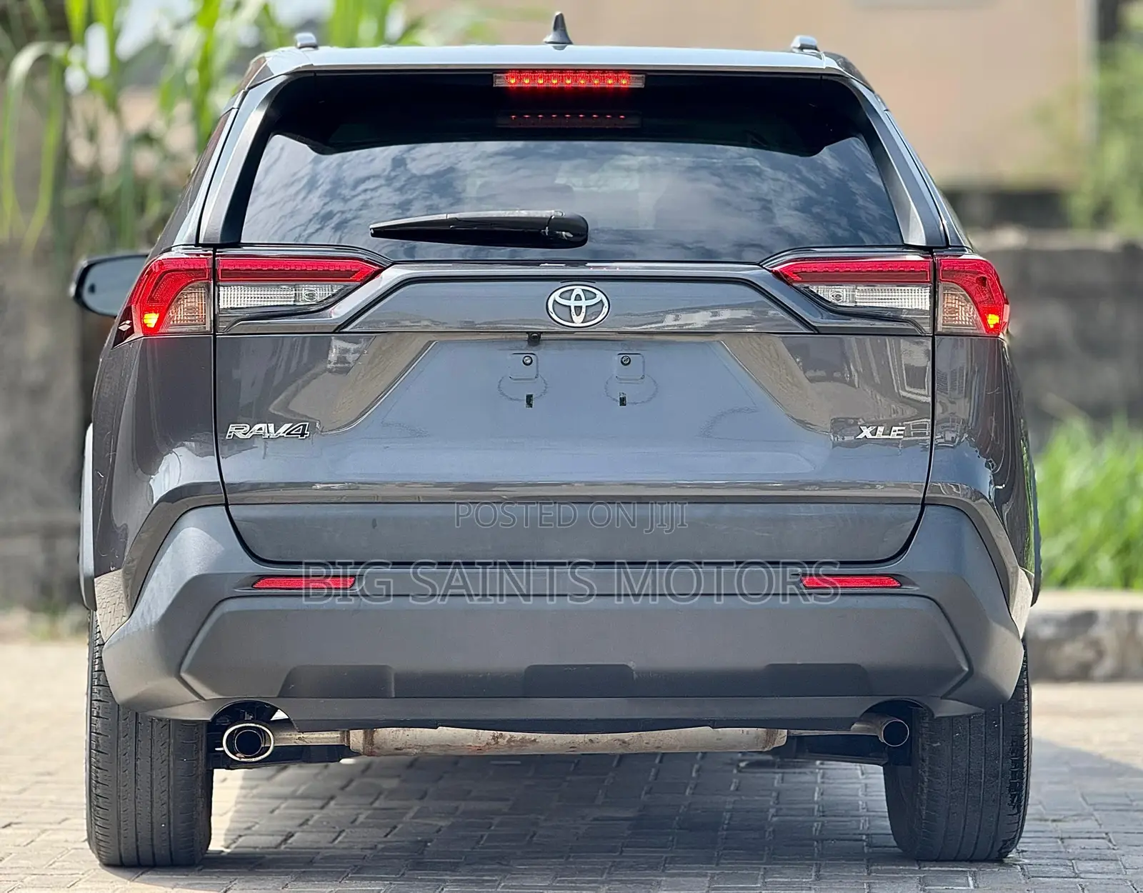 Toyota RAV4 XLE AWD 2020 Gray