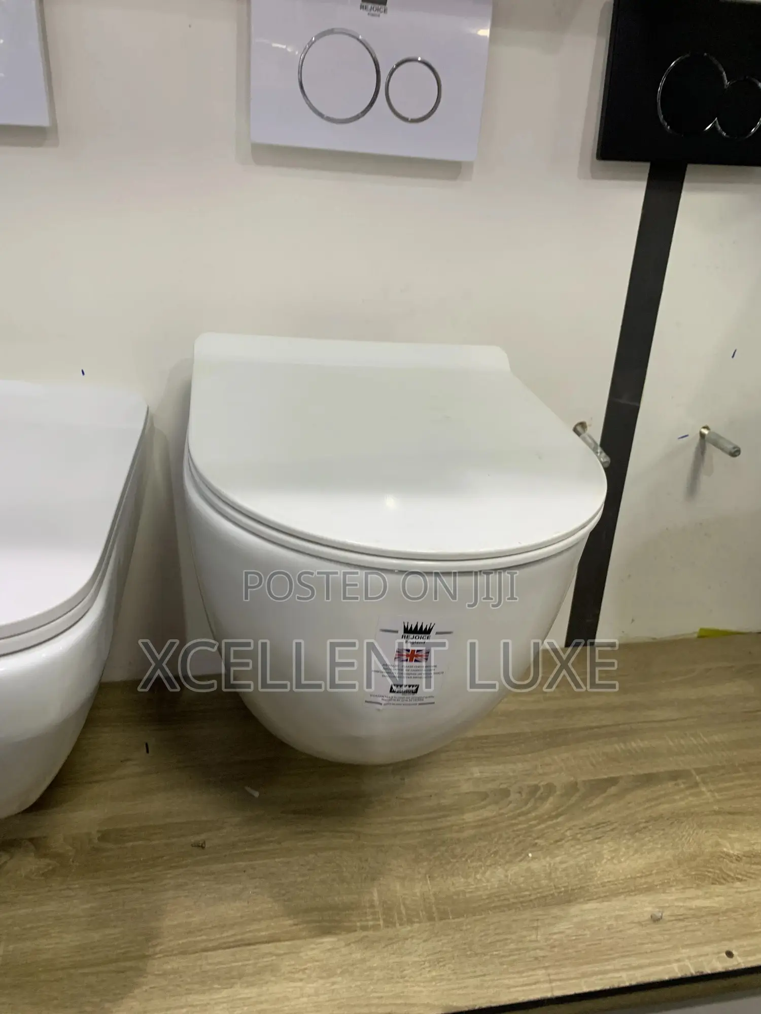 Conceal Water Closet Set White