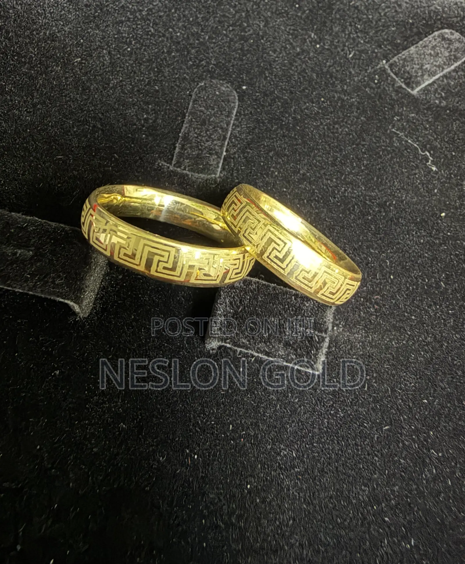 Italy 750 Tested 18karat Gold Wedding Bands