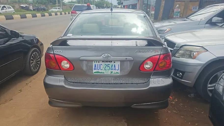 Toyota Corolla 2004 Brown