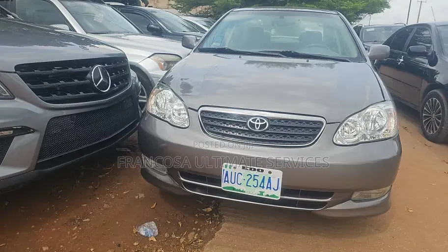 Toyota Corolla 2004 Brown