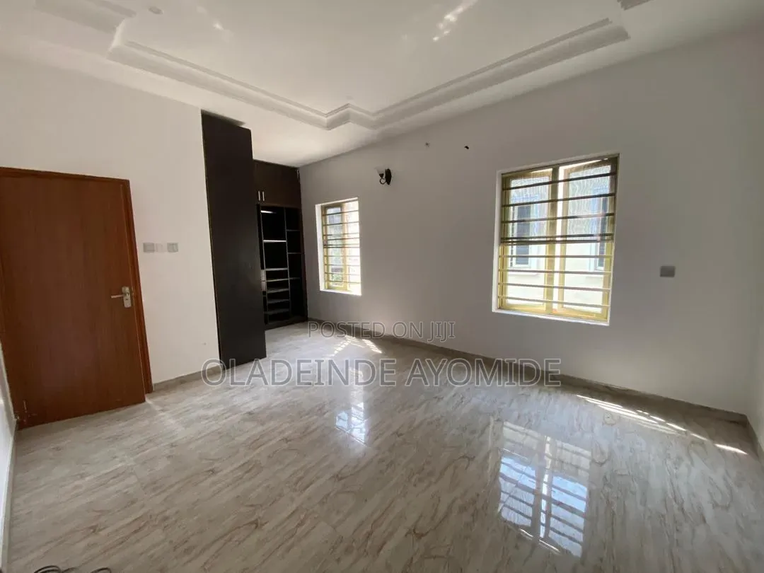 3bdrm Duplex in Agungi Lekki for rent