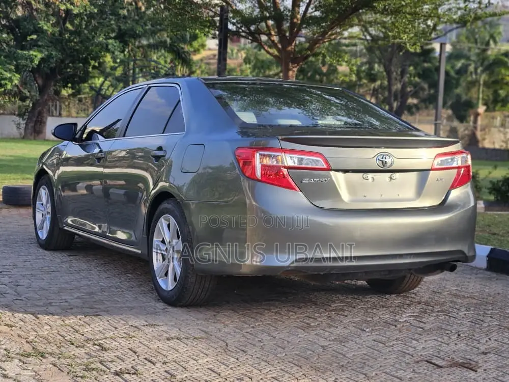 Toyota Camry LE 4dr Sedan (2.5L 4cyl 6A) 2013 Green