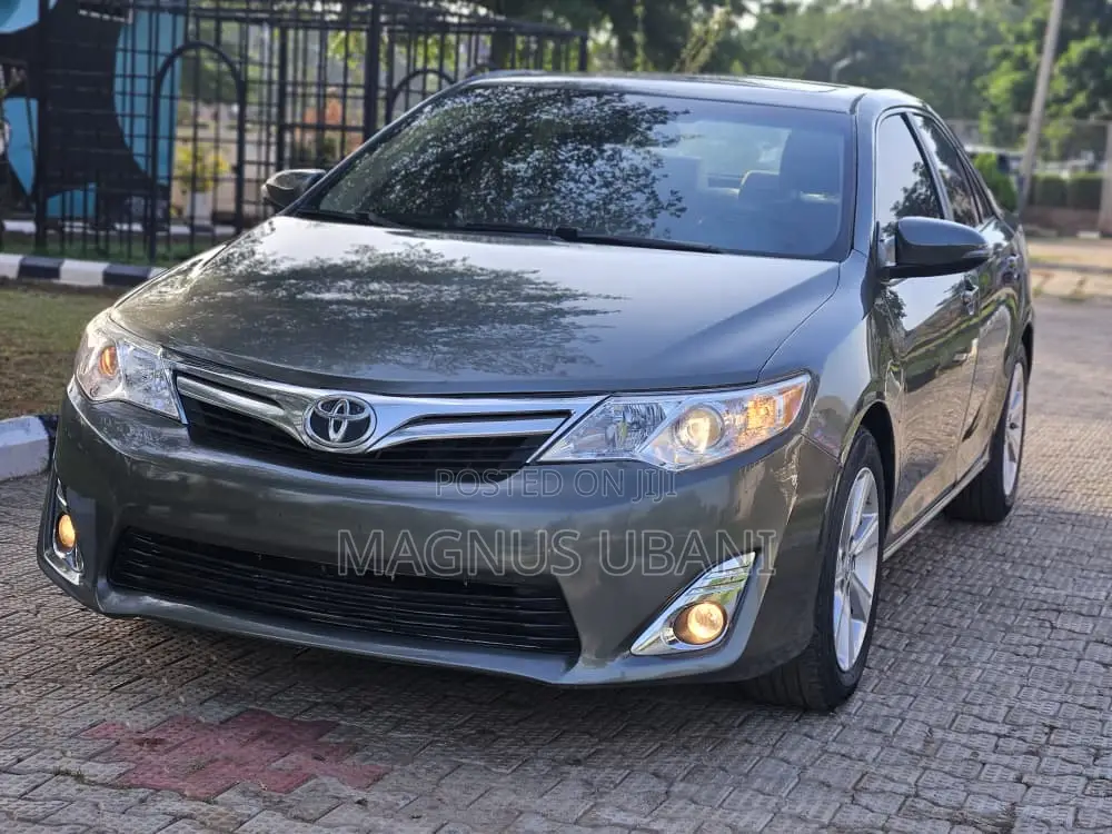 Toyota Camry LE 4dr Sedan (2.5L 4cyl 6A) 2013 Green
