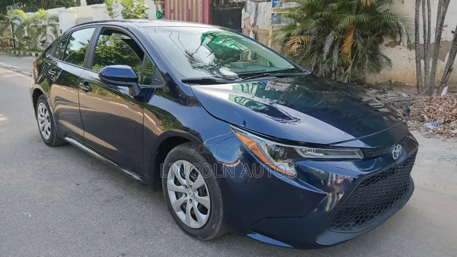 Toyota Corolla LE 2020 Blue