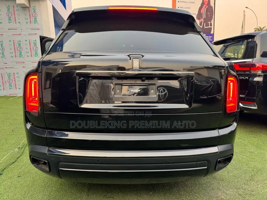 New Rolls-Royce Cullinan Black Badge Sport Utility 2023 Black
