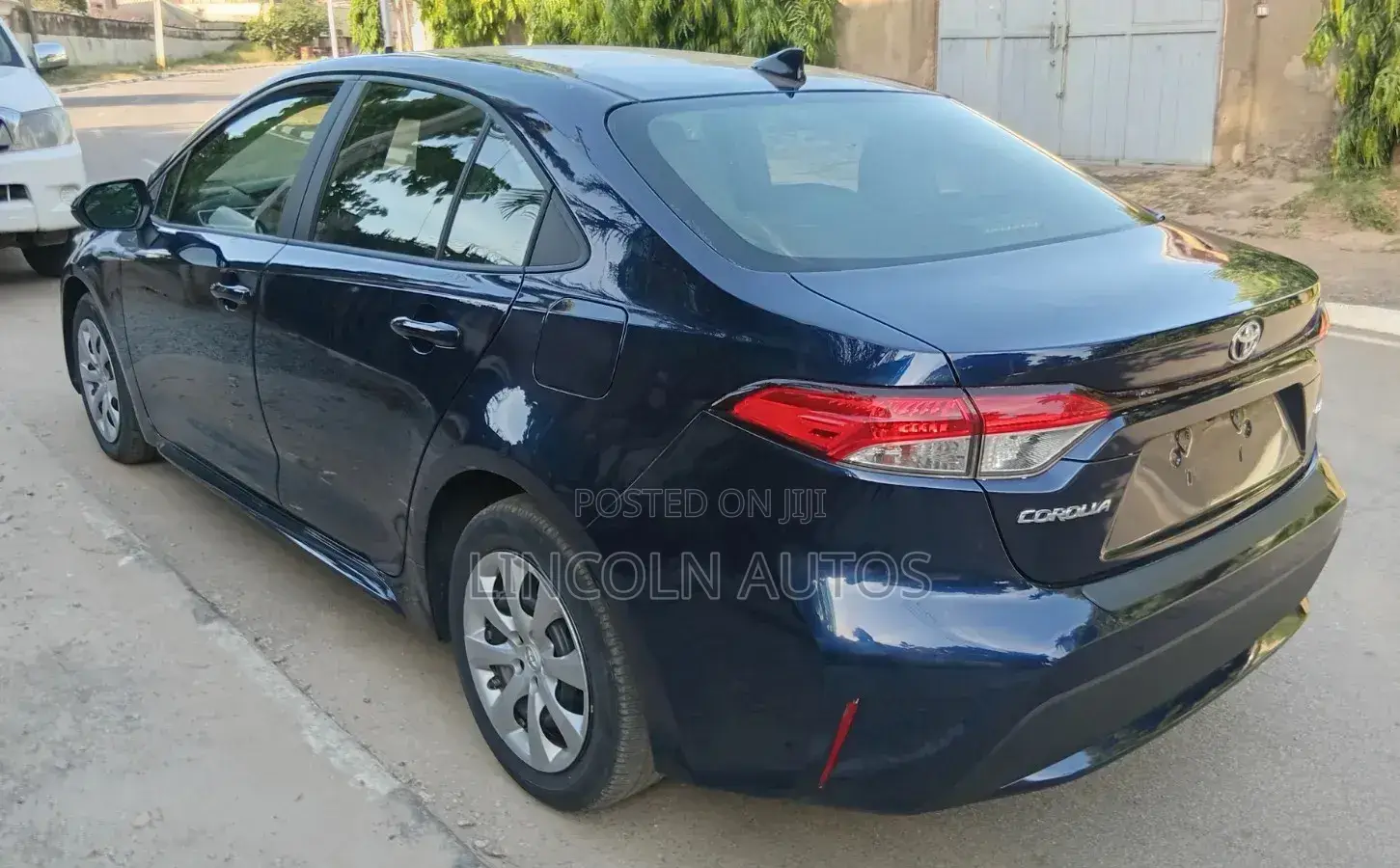 Toyota Corolla LE 2020 Blue
