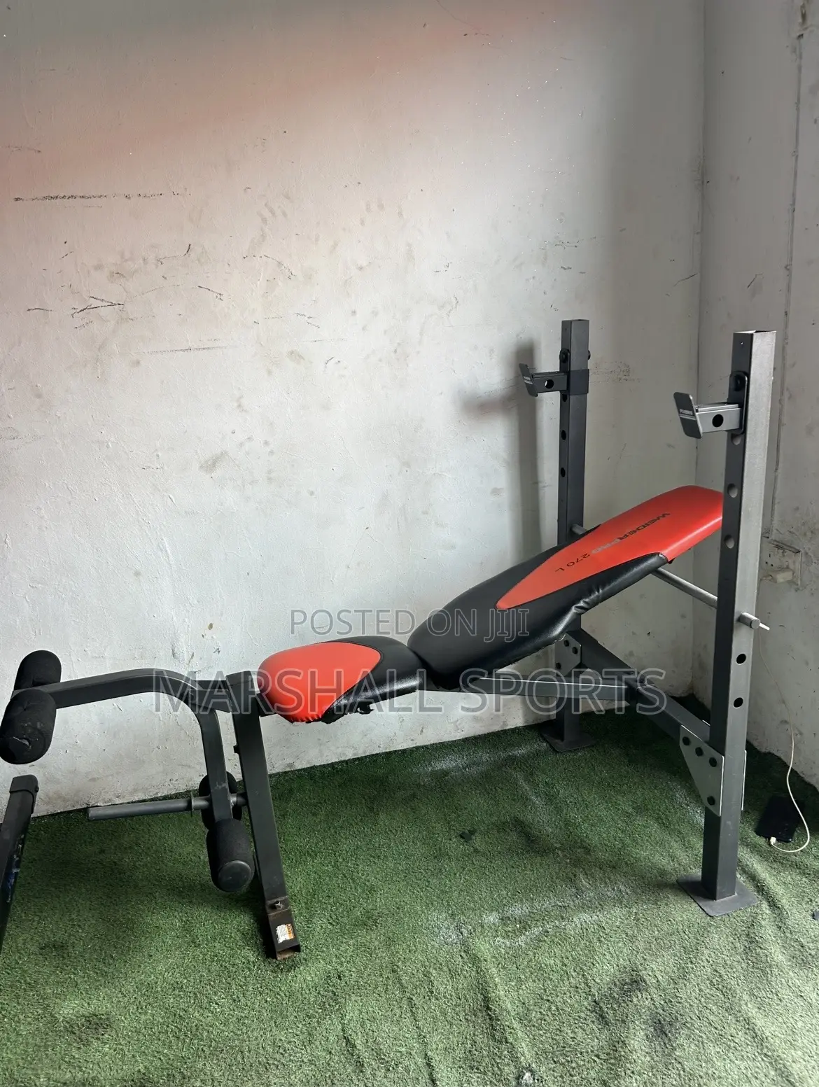Commercial Weight Bench