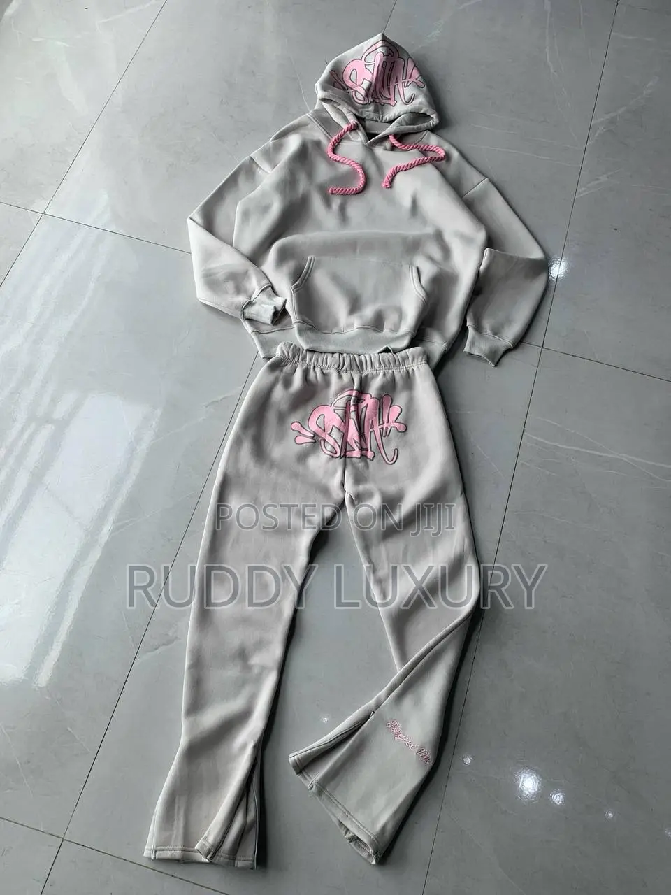 Syna World Sweat Set