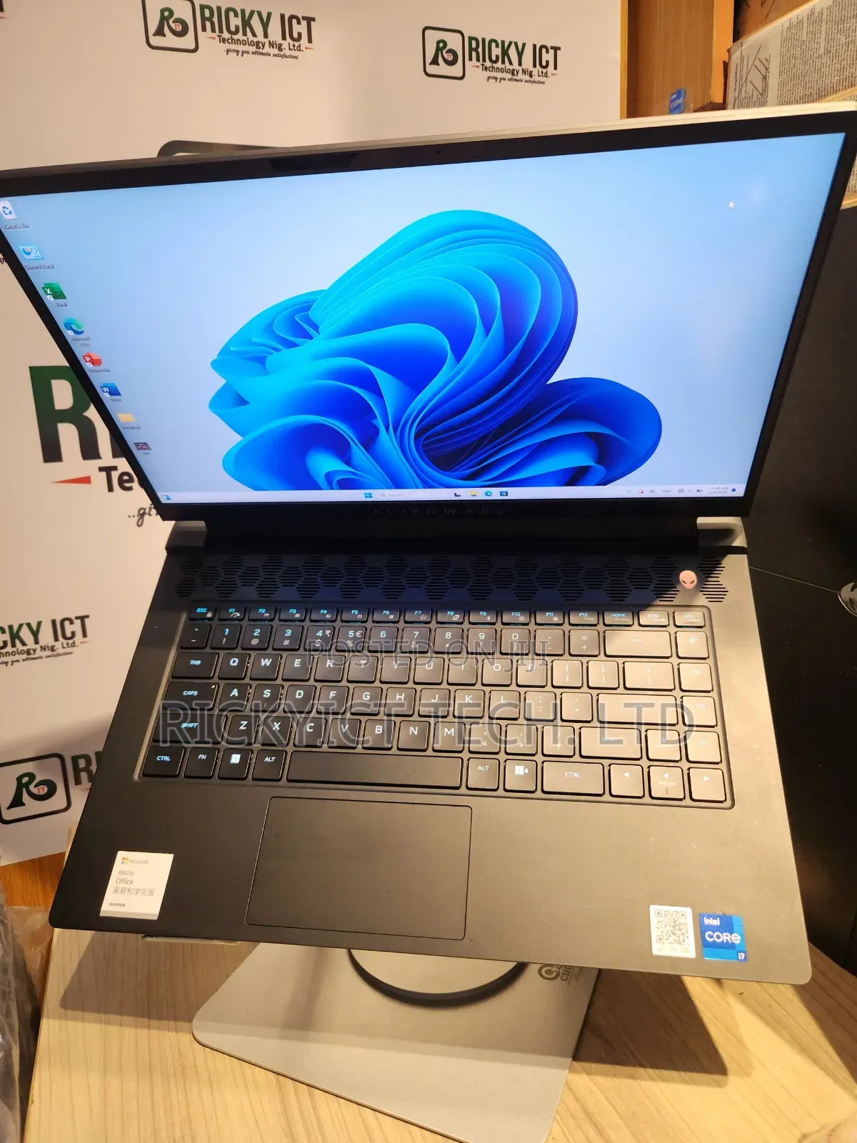 Laptop Dell Allenware M15 R5 16GB Intel Core i7 SSD 1T