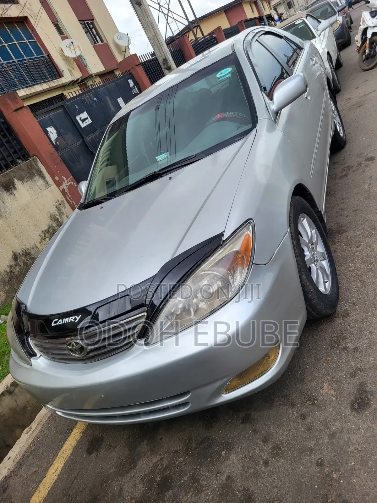 Toyota Camry LE 4dr Sedan (2.4L 4cyl 5M) 2004 Silver