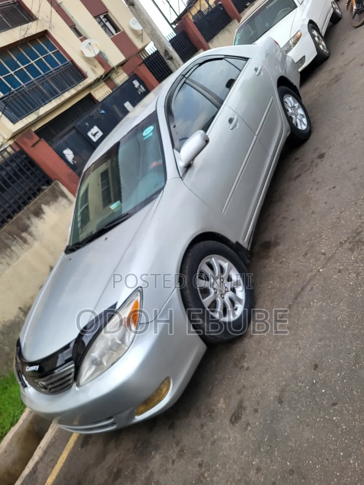 Toyota Camry LE 4dr Sedan (2.4L 4cyl 5M) 2004 Silver