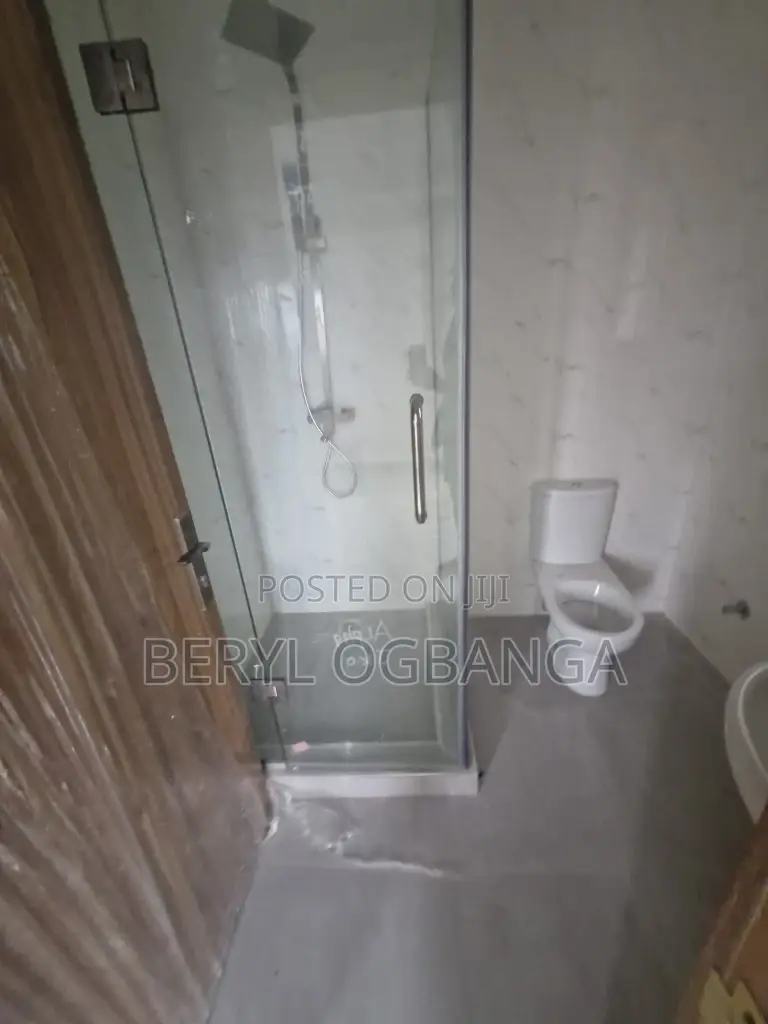 4bdrm Duplex in Lekki Phase 1 for sale