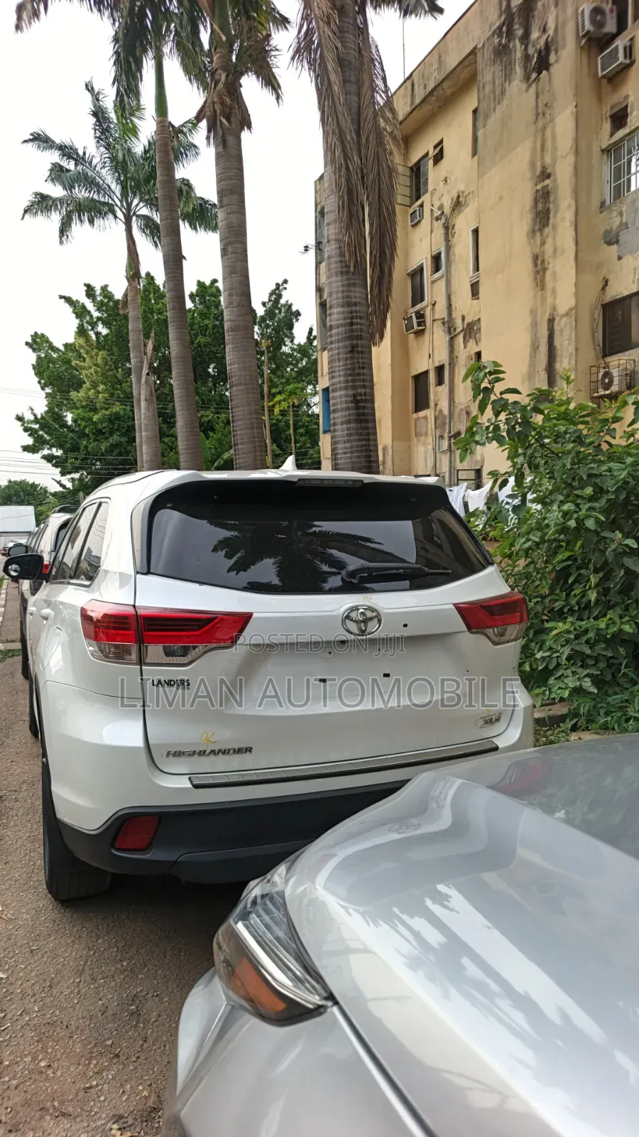 Toyota Highlander XLE 4x4 V6 (3.5L 6cyl 8A) 2017 White