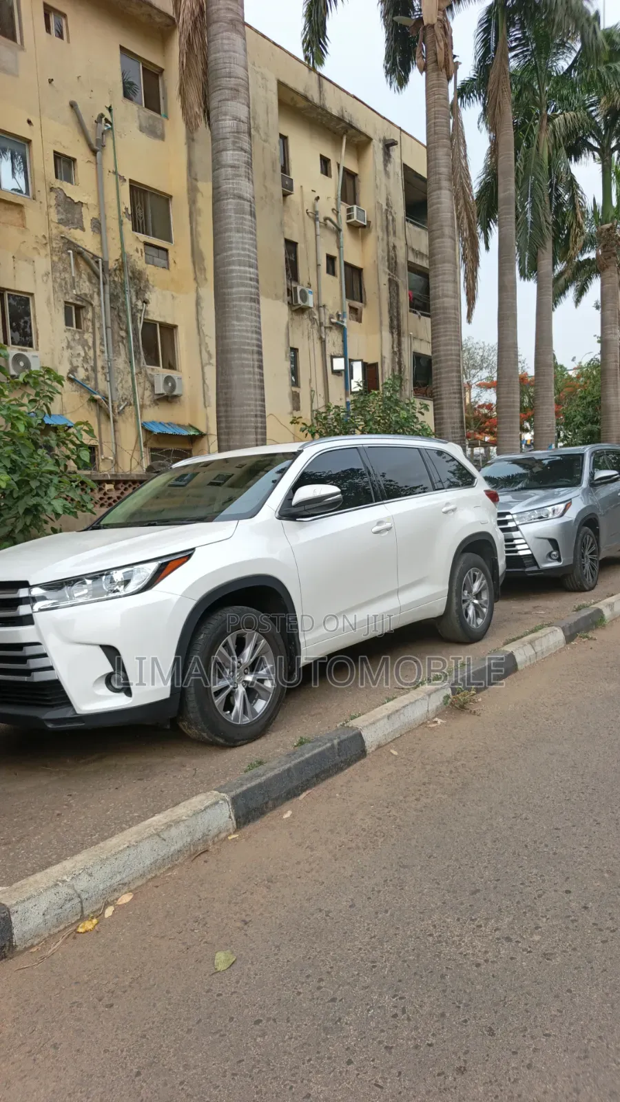 Toyota Highlander XLE 4dr SUV AWD (3.5L 6cyl 6A) 2015 White