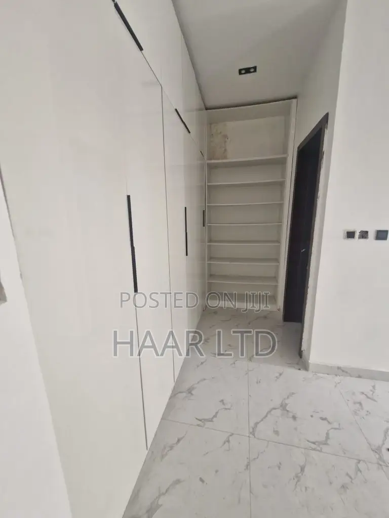 4bdrm Duplex in Osapa london for sale