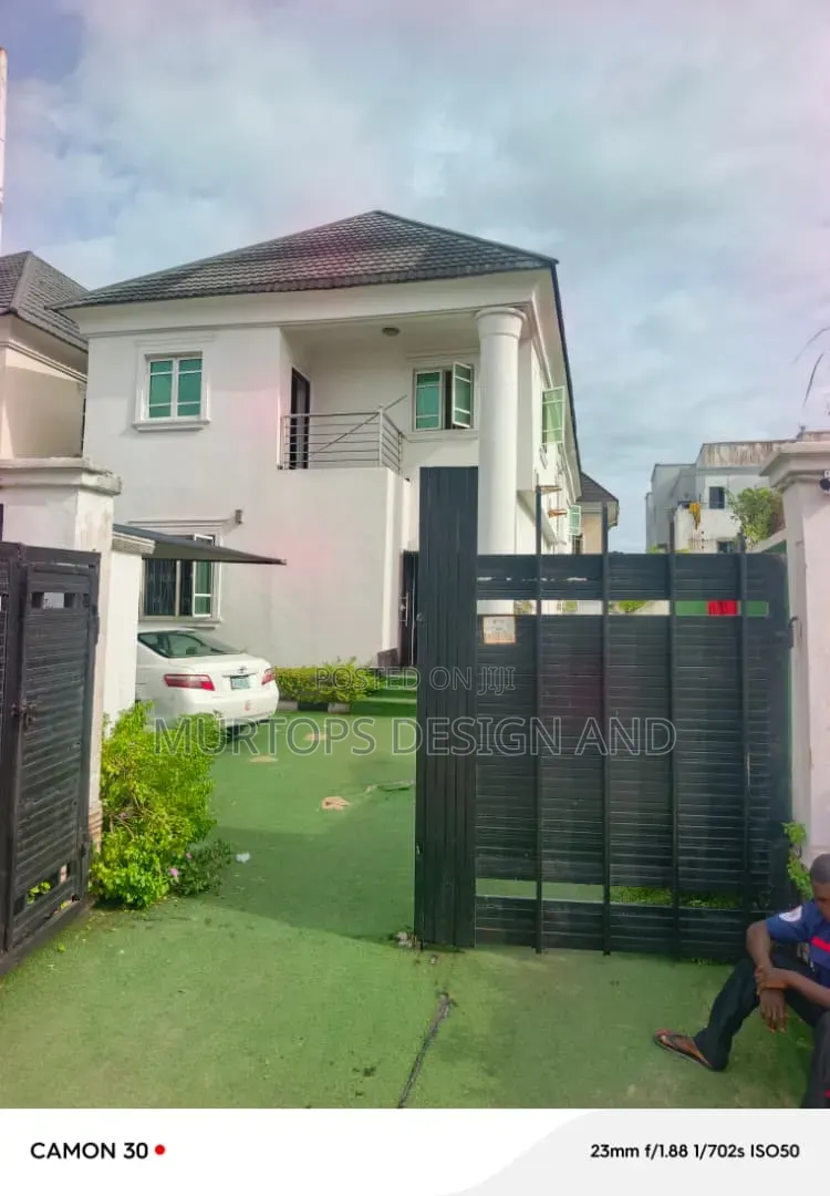 6bdrm Duplex in Lekki Phase 1 for rent