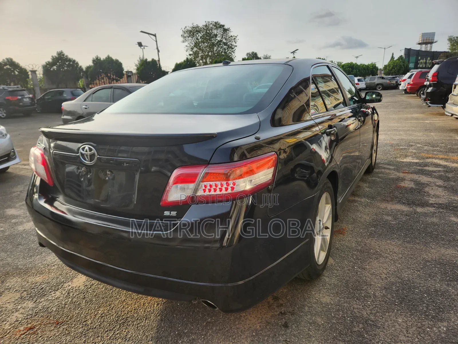 Toyota Camry SE 4dr Sedan (2.5L 4cyl 6A) 2011 Black