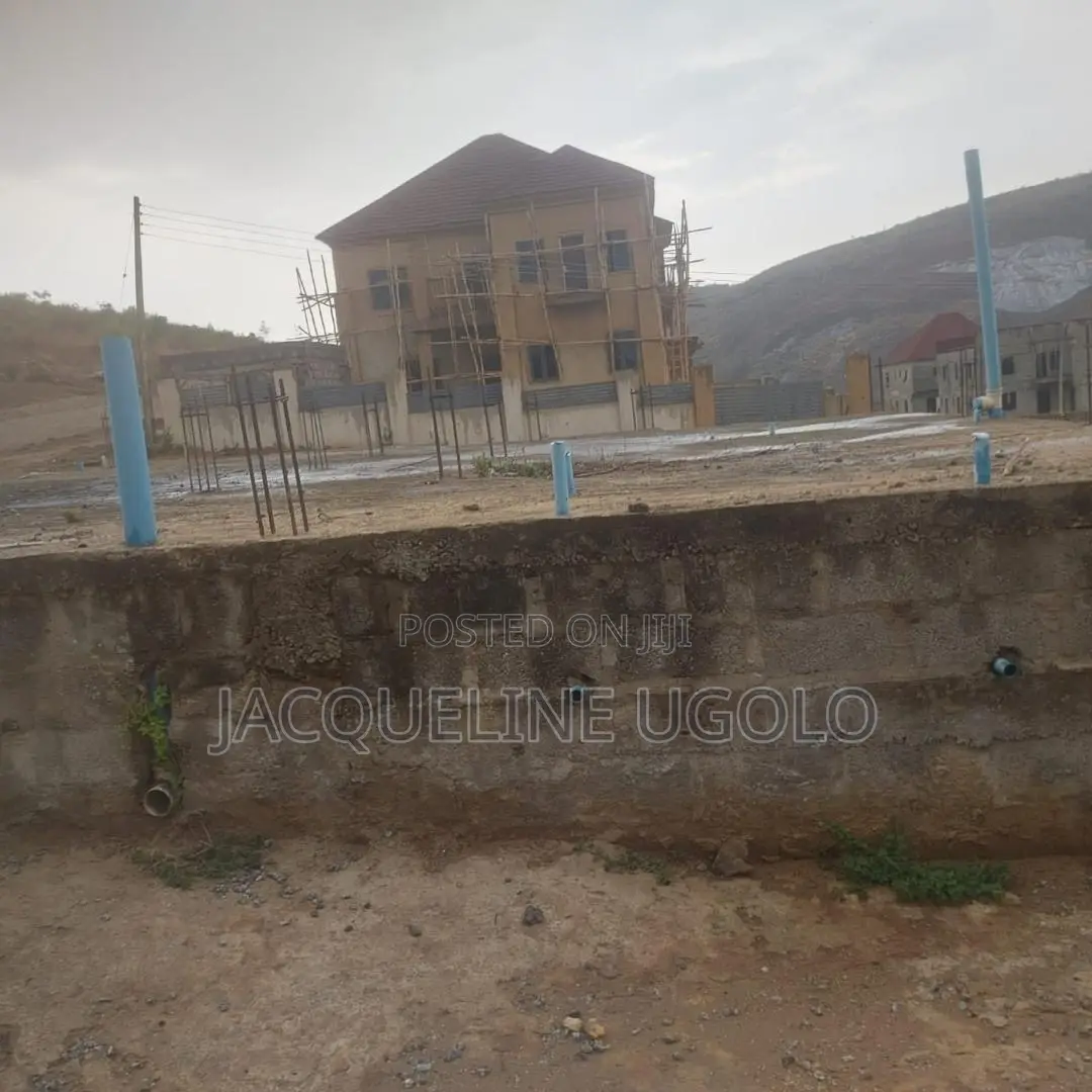5bdrm Duplex in Jedo Megacity Estate, Ushafa for sale