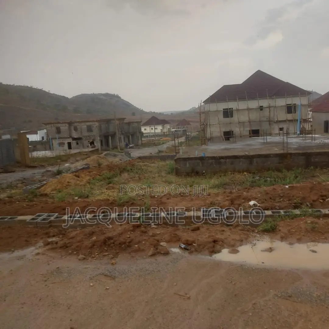 5bdrm Duplex in Jedo Megacity Estate, Ushafa for sale