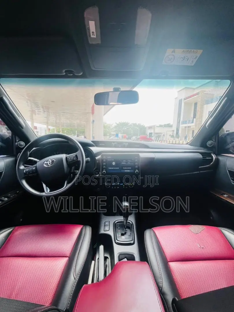 Toyota Hilux Revo Double Cab Petrol 2.7 AWD 2021 Black