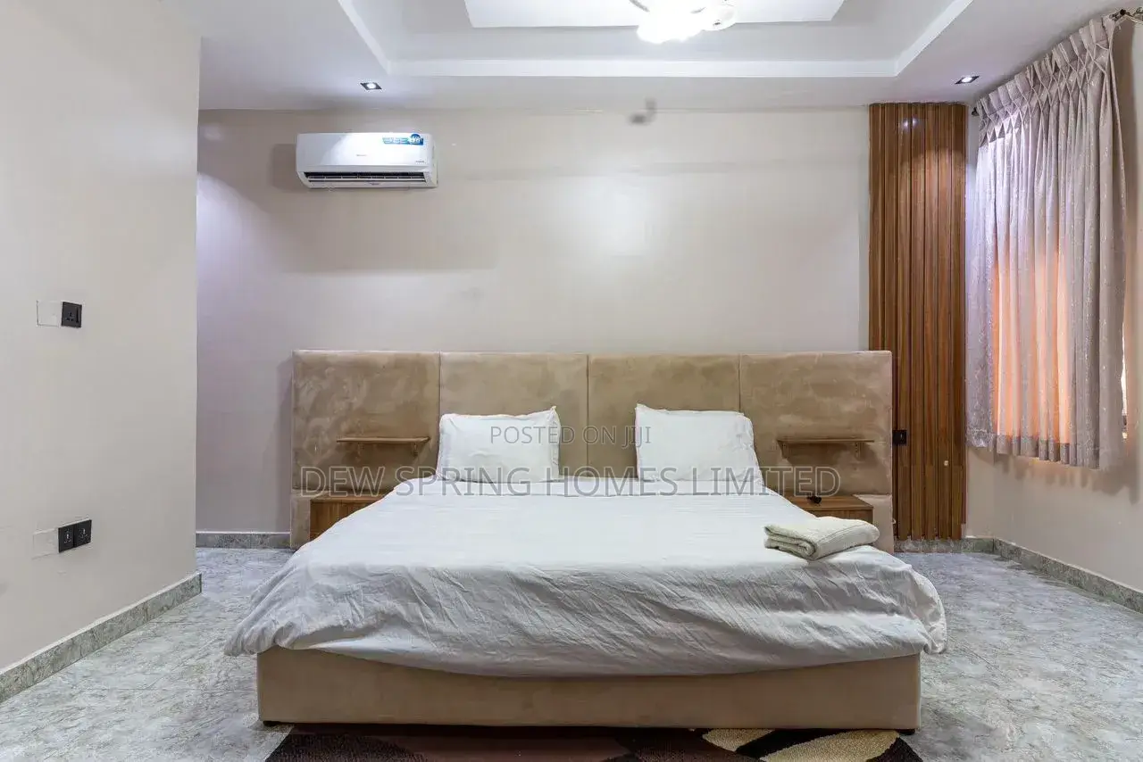 Luxury 2 Bedroom Apartment