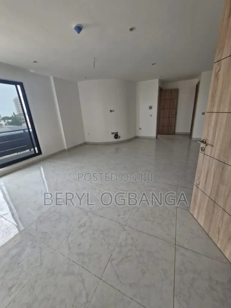 2bdrm Apartment in Ahmadu Bello Way for sale
