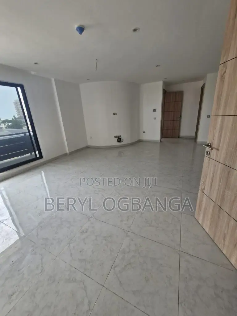 2bdrm Apartment in Ahmadu Bello Way for sale